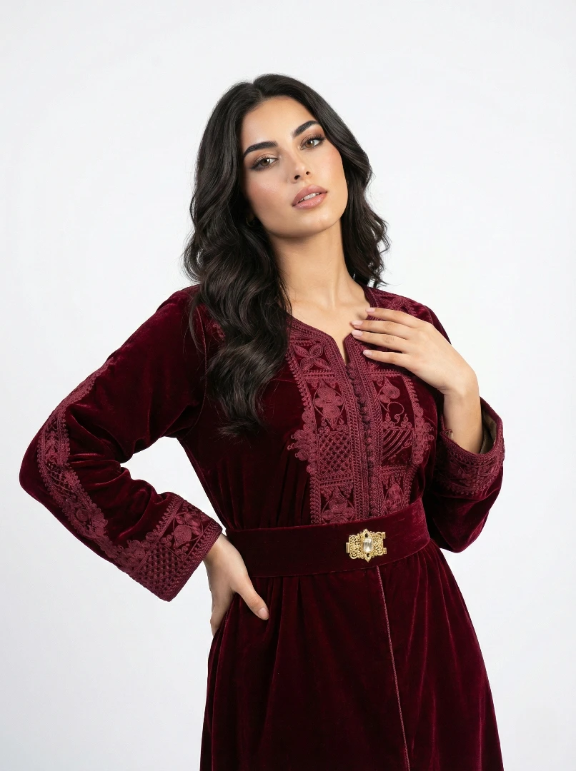 caftan-femme-premium-en-mobra-taj-broderie-fine-pour-mariages-841